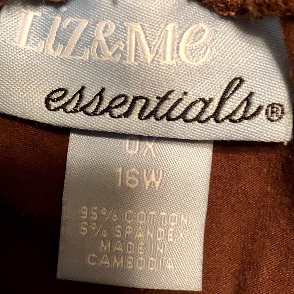 Brown elastic waist shorts. Pockets. Perfect - Picture 4 of 4